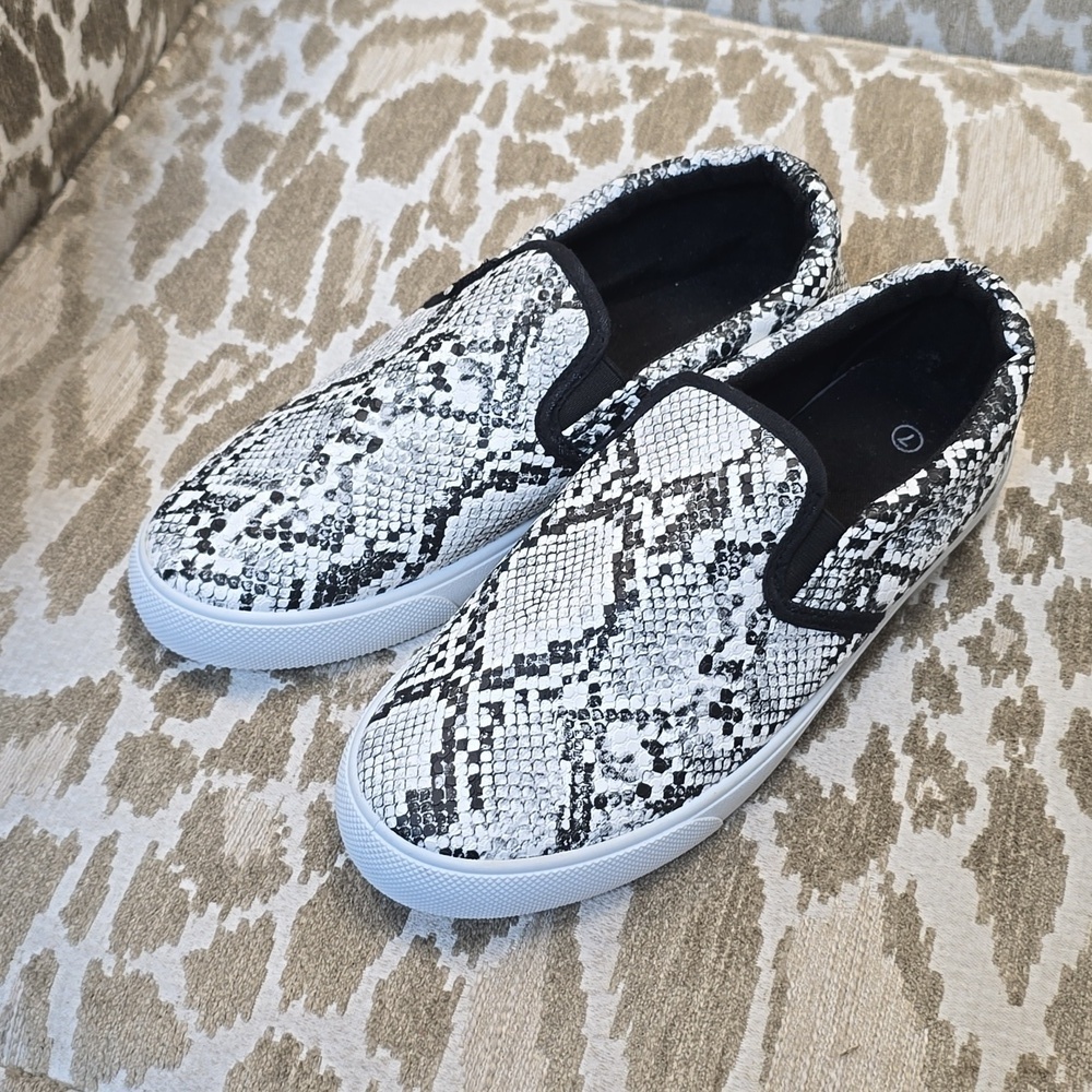 Jenn Ardor snakeskin slip on sneakers. Size 7